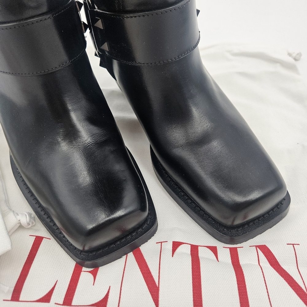 Valentino Rockstud Iconic black leather moto boot — a stunning luxury statement! - Picture 12 of 12